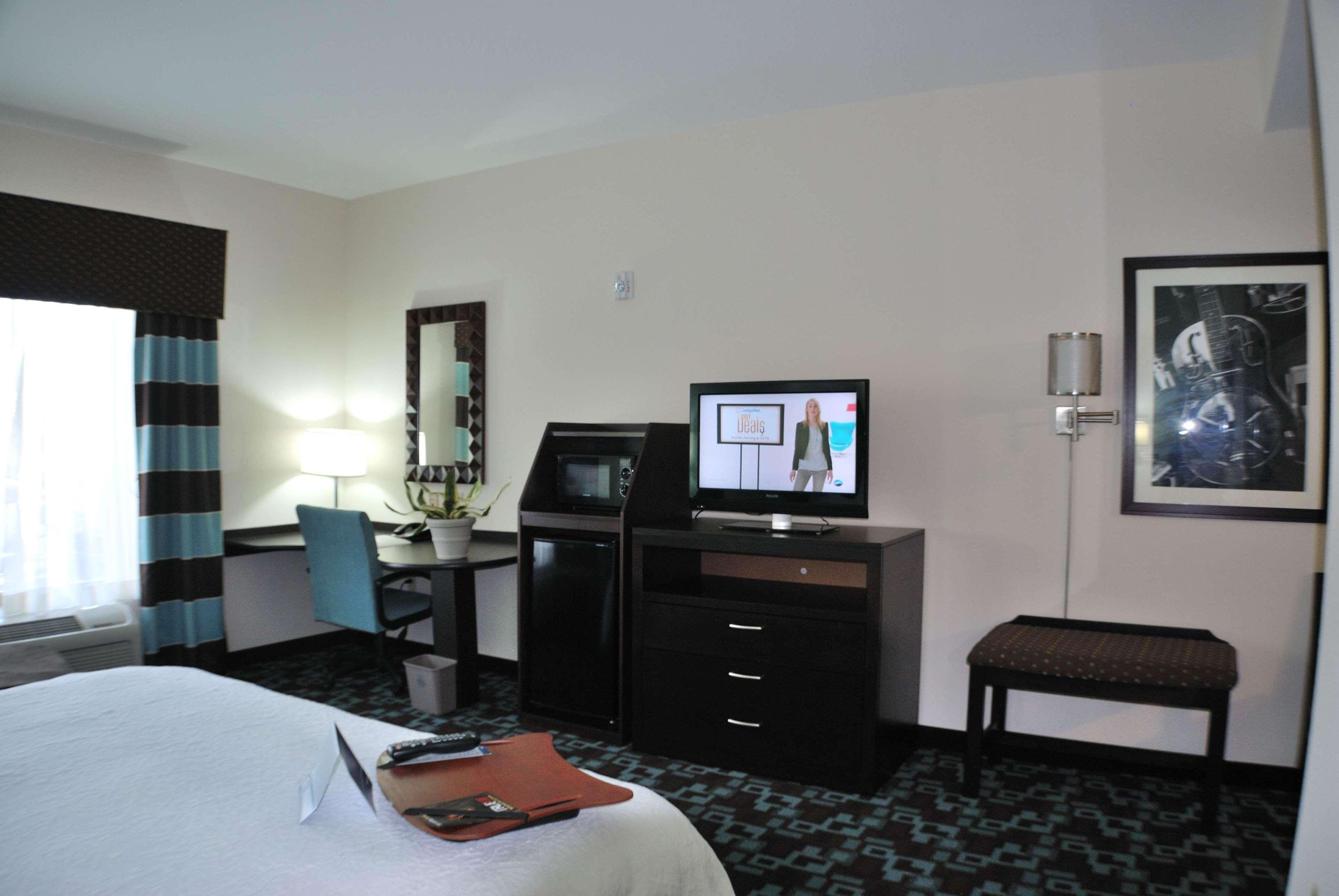 Hampton Inn & Suites Nashville At Opryland Zimmer foto