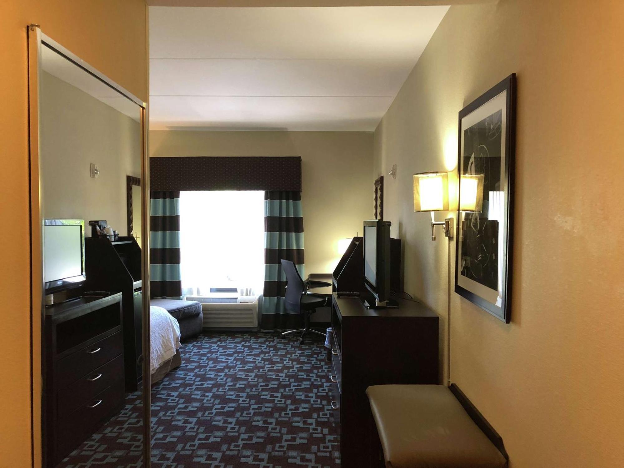 Hampton Inn & Suites Nashville At Opryland Exterior foto